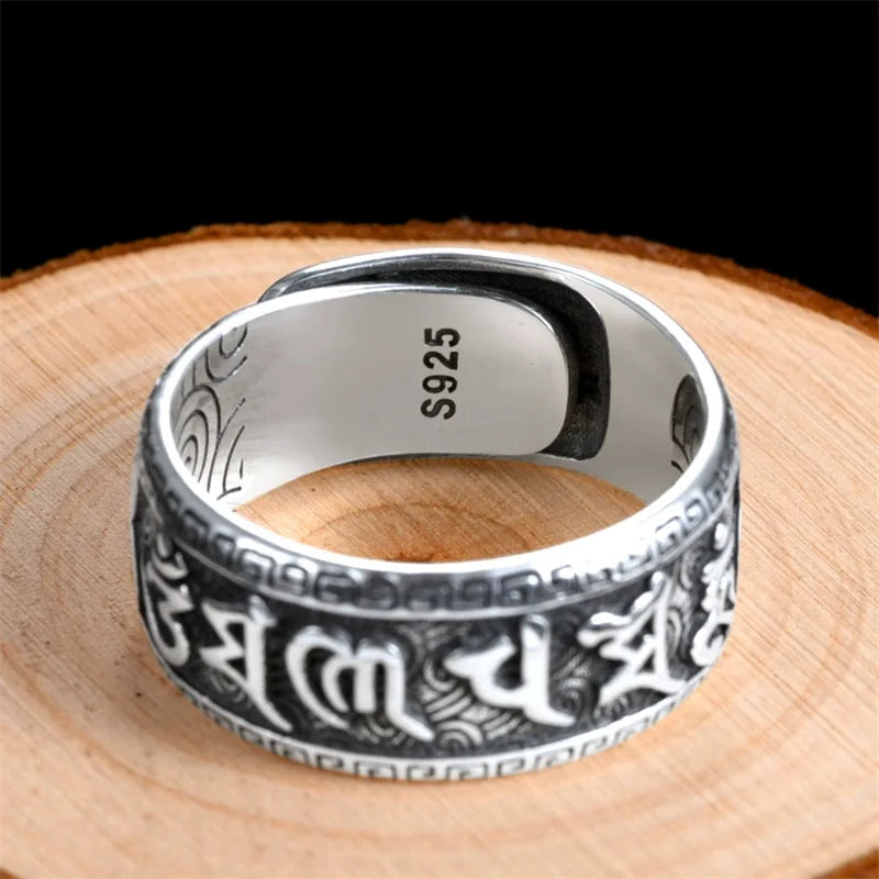 NOIR MANTRA RING