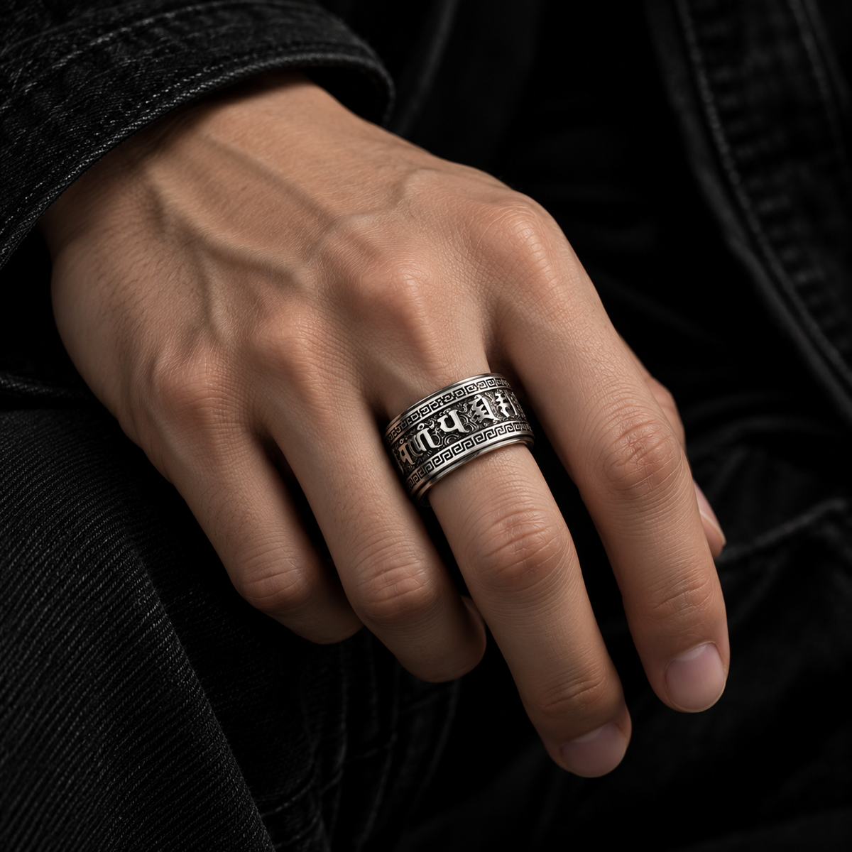 NOIR SACRED RING